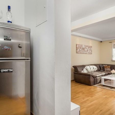 Apartman Javor Lägenhet Otočac Exteriör bild