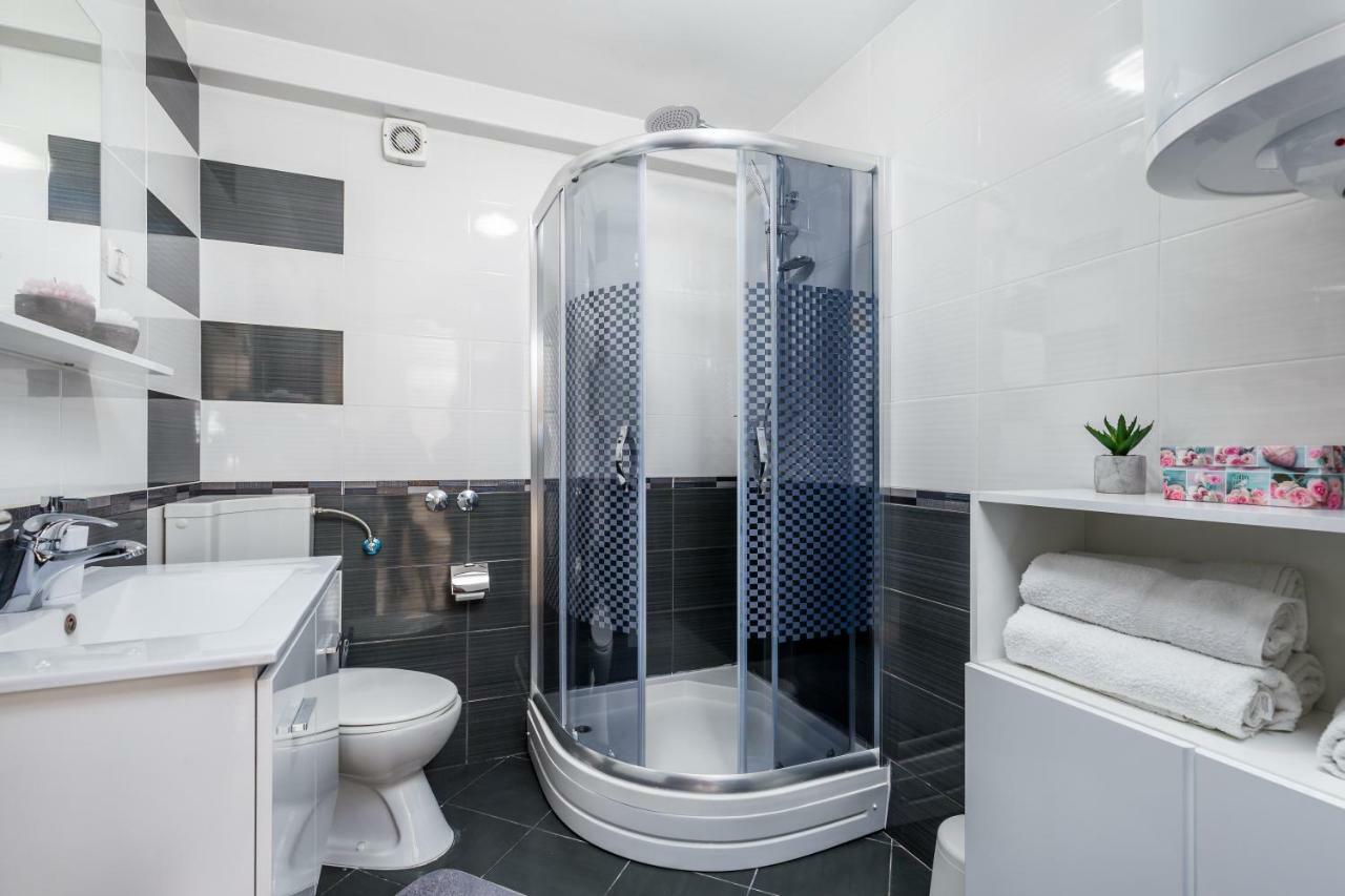 Apartman Javor Lägenhet Otočac Exteriör bild