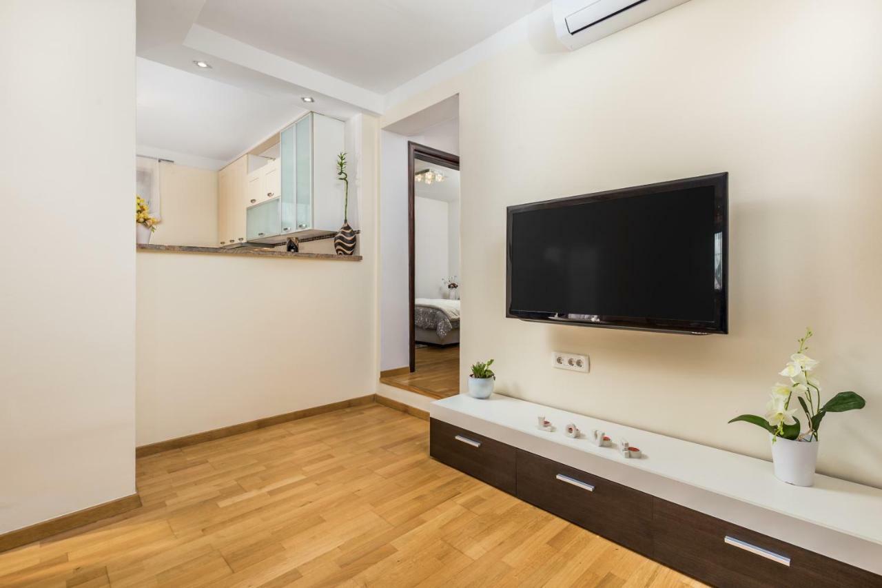 Apartman Javor Lägenhet Otočac Exteriör bild