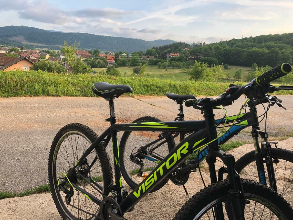 Apartman Javor Lägenhet Otočac Exteriör bild